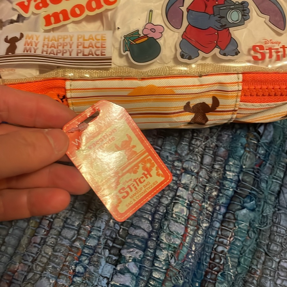Wet n Wild Disney’s Stitch Travel Cosmetic Bag - Picture 3 of 9